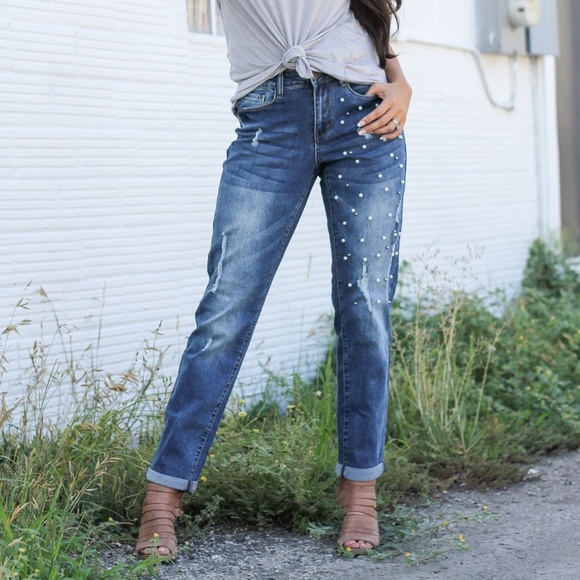 Distressed embellished stretch boyfriend jeans - Picture 2 of 7